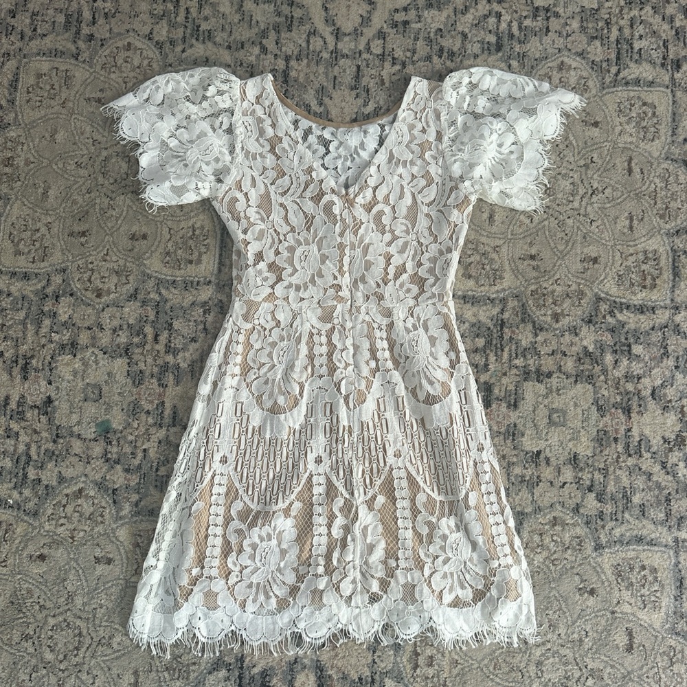 Elegant White Lace Dress